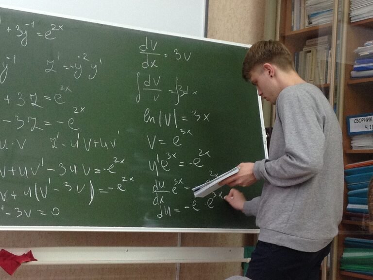 Bacalaureat matematică mate-info 2027: structură și barem